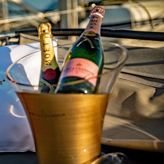 yachting exclusive champagner