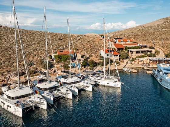 kroatien bucht yachten boote